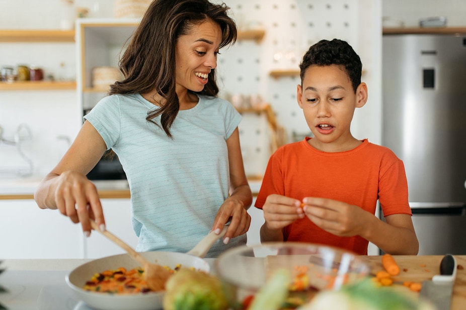 Mealtime Roles For Everyone