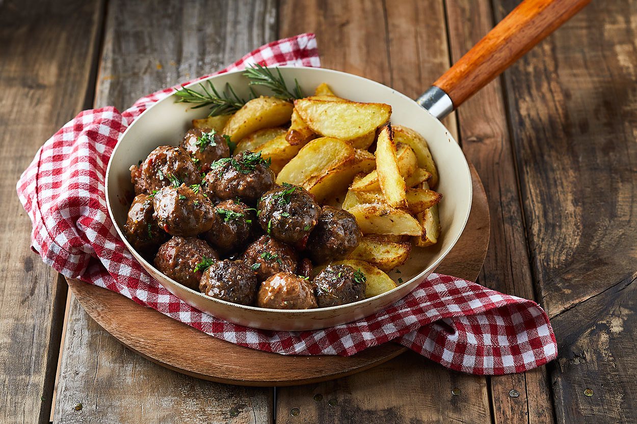 Meatballs & Potato Wedges