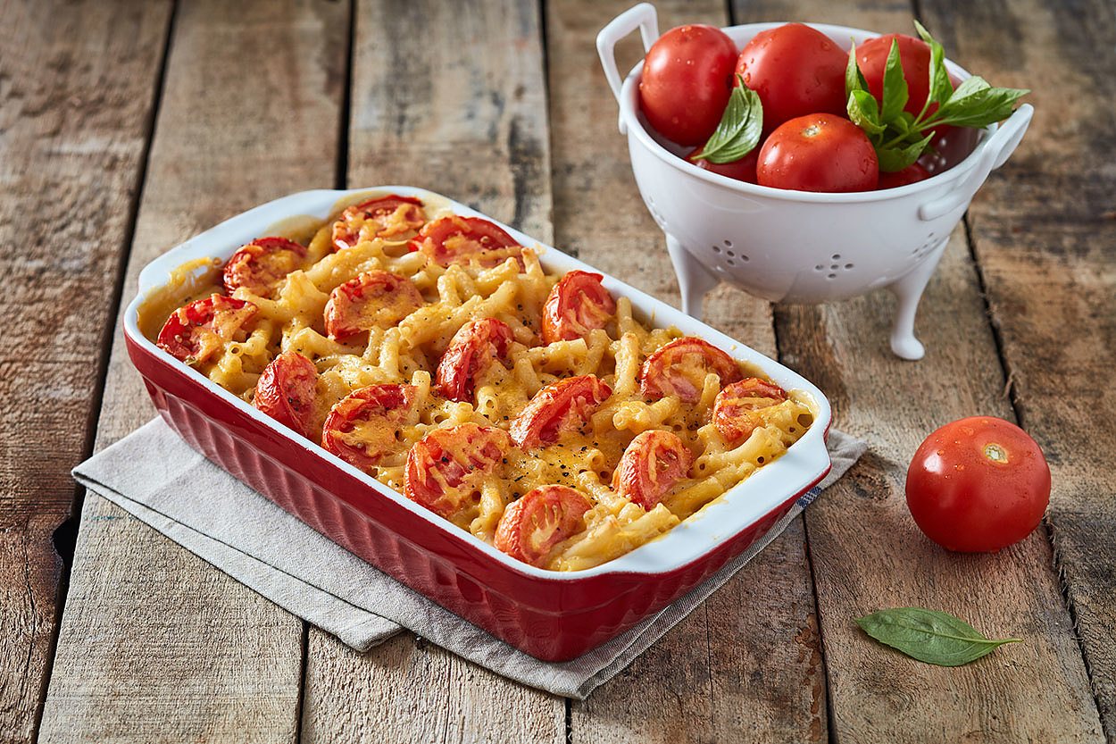 Macaroni Cheese with Tomato